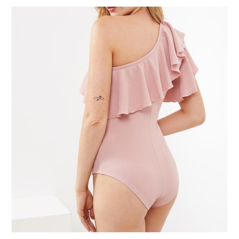 Blush Pink One Shoulder Ruffle Bodysuit - Picture 4 of 4